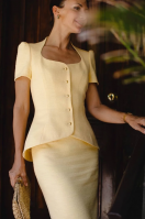 Твидовый костюм в голубом оттенке Твидовый костюм в голубом оттенке